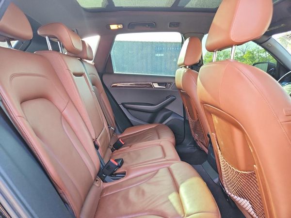 2012 AUDI Q5 Premium Plus
