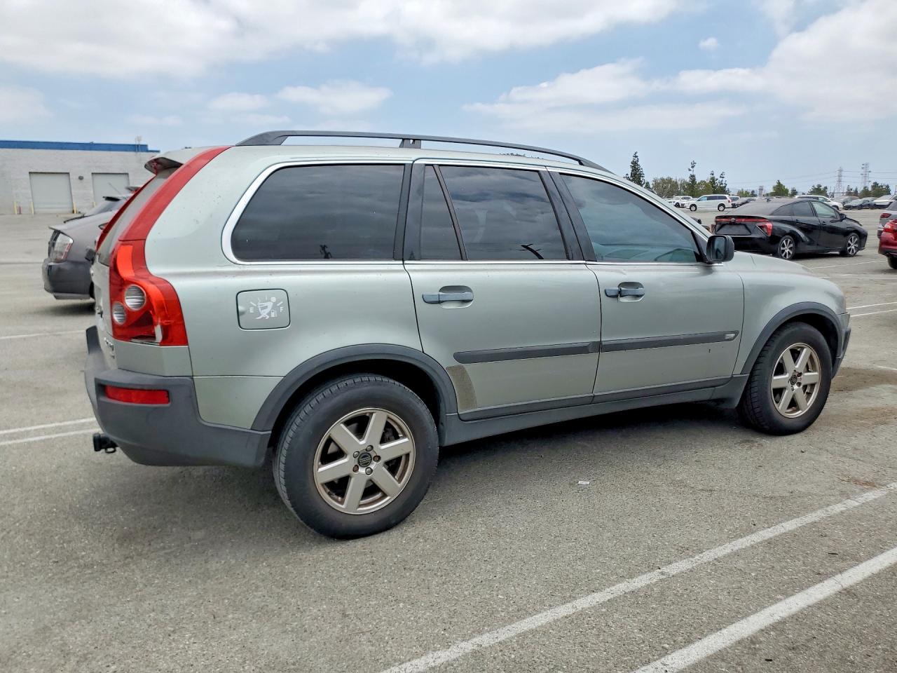 2003 VOLVO XC90