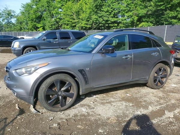 2016 INFINITI QX70