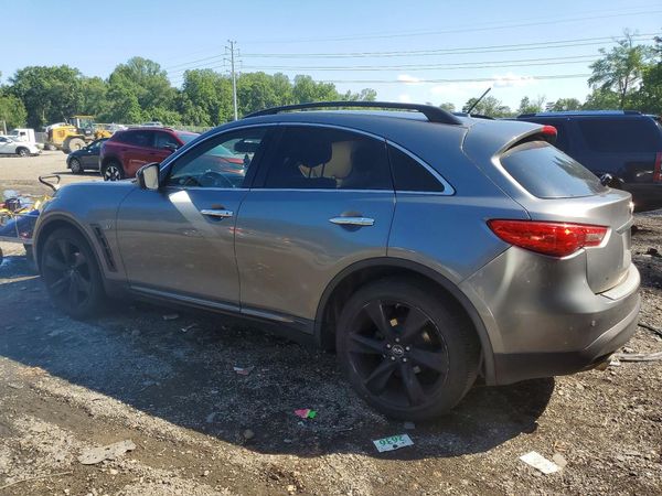 2016 INFINITI QX70