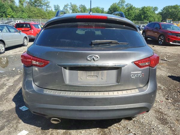 2016 INFINITI QX70