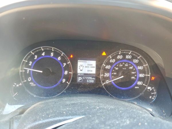 2016 INFINITI QX70