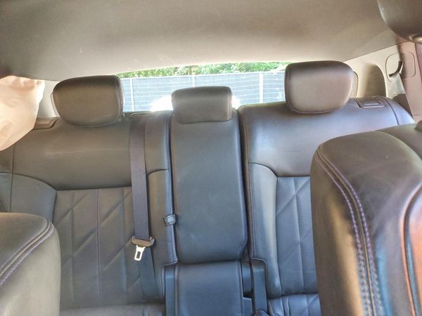 2016 INFINITI QX70