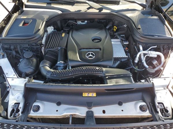 2016 MERCEDES-BENZ GLC GLC300