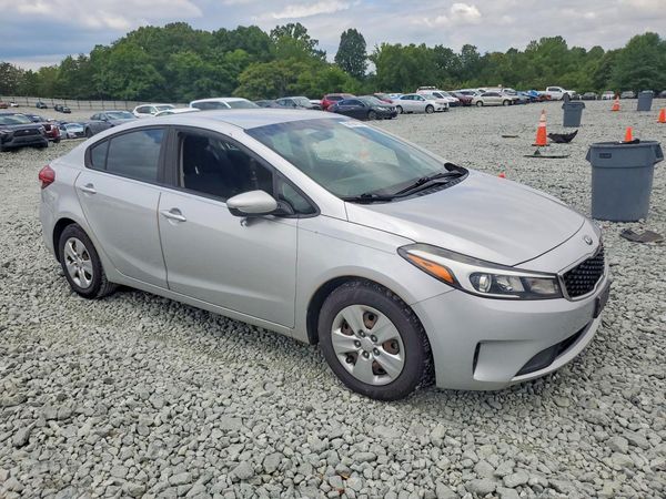 2018 KIA FORTE LX Base