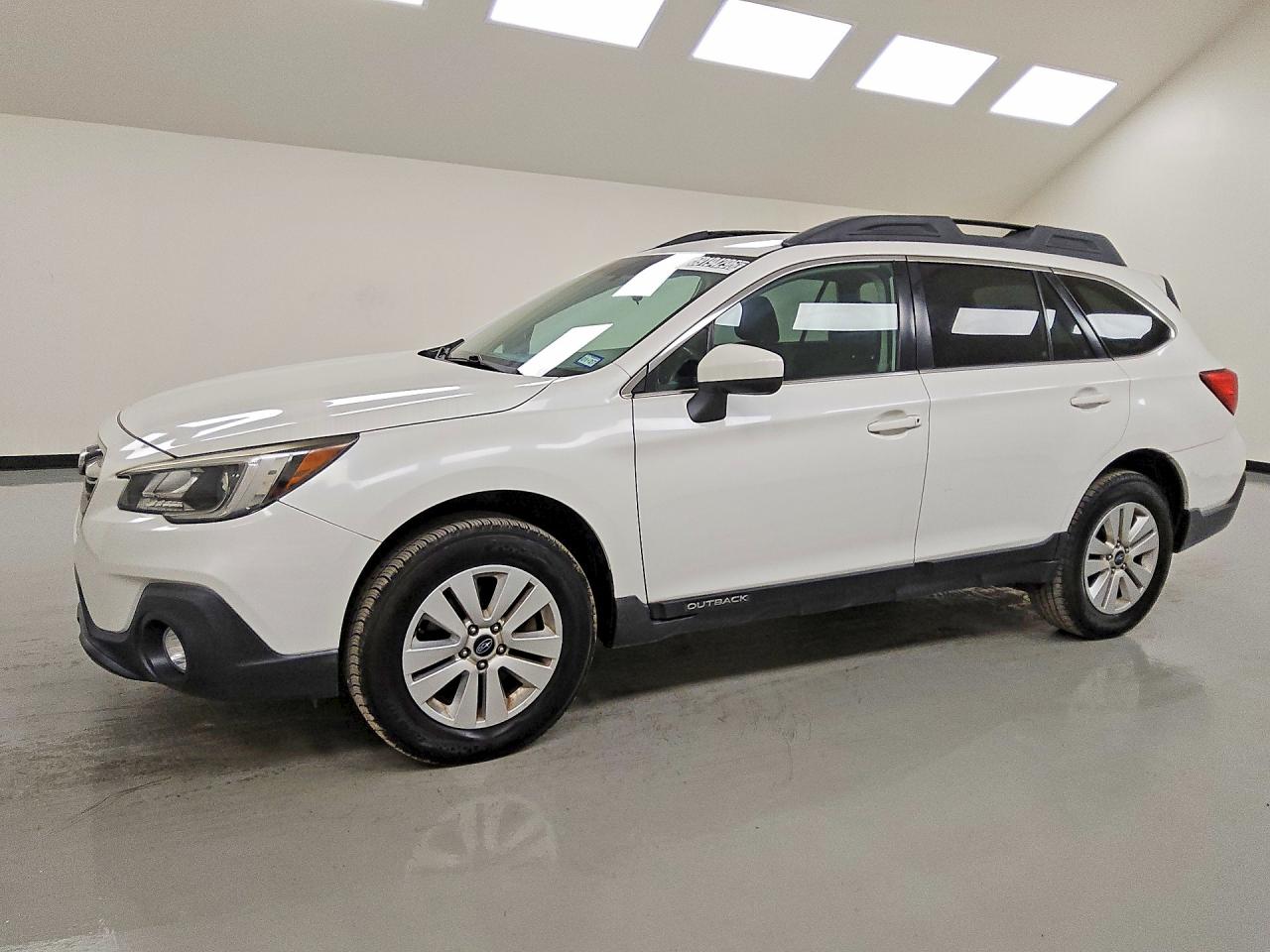 2018 SUBARU OUTBACK Premium