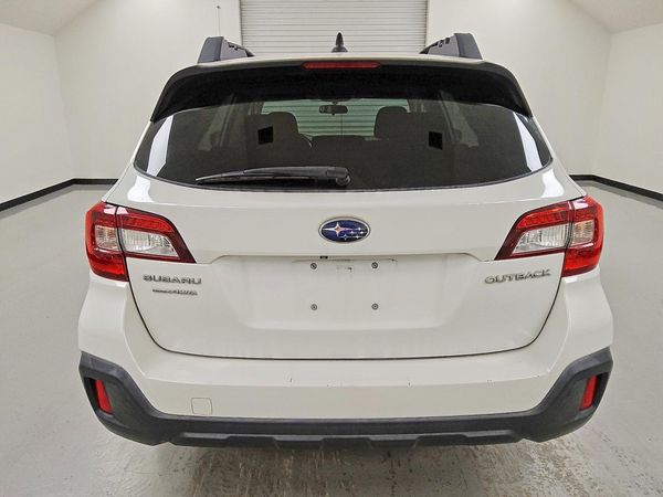 2018 SUBARU OUTBACK Premium