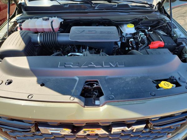 2025 RAM 1500 Big Horn/Lonestar
