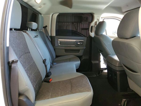 2019 RAM 1500 CLASSIC SLT