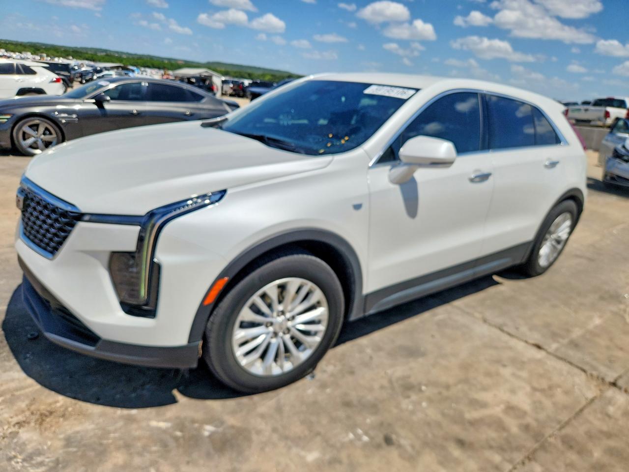 2024 CADILLAC XT4 Luxury