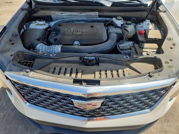 2024 CADILLAC XT4 Luxury