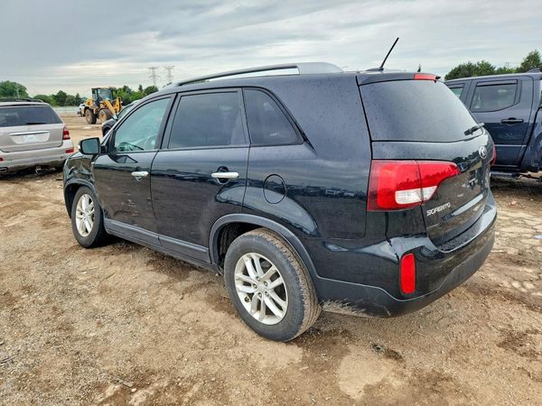 2014 KIA SORENTO Base/ LX