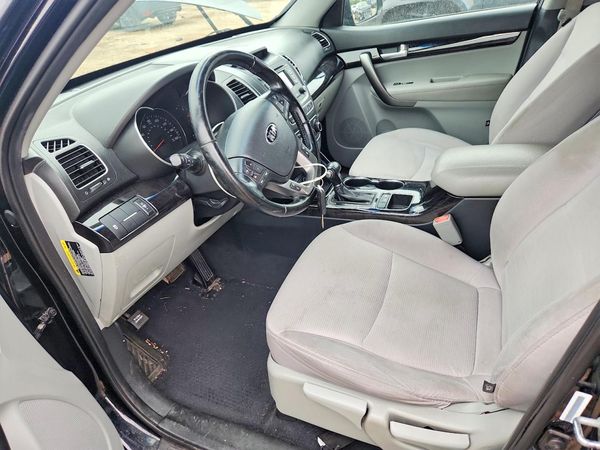 2014 KIA SORENTO Base/ LX
