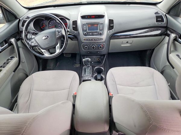 2014 KIA SORENTO Base/ LX