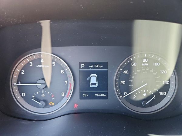2019 HYUNDAI TUCSON SE