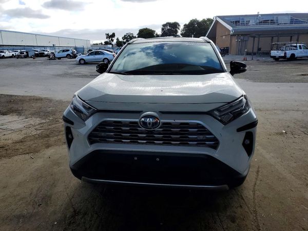 2024 TOYOTA RAV4 Limited