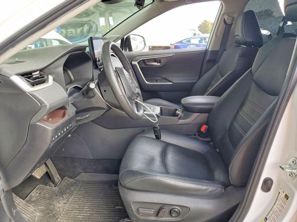 2024 TOYOTA RAV4 Limited