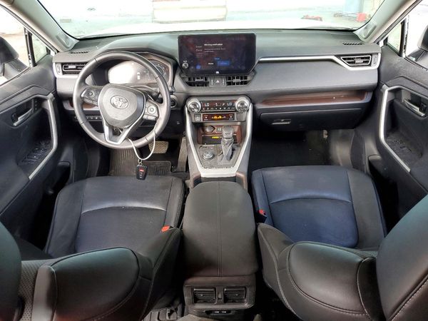 2024 TOYOTA RAV4 Limited