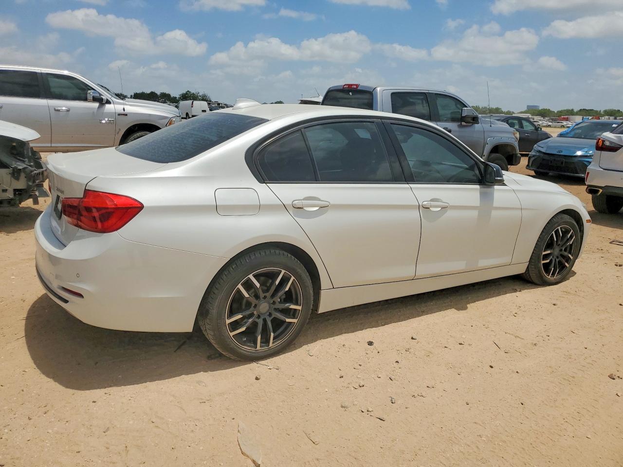 2016 BMW 328