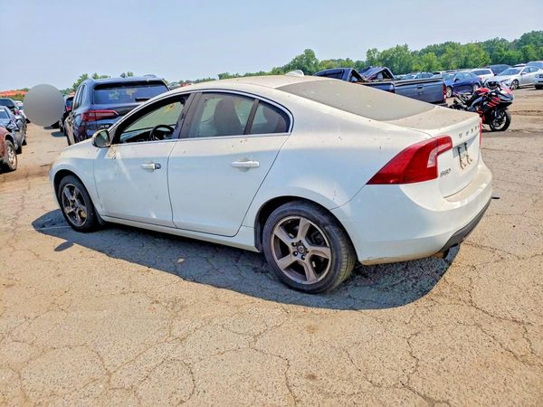 2012 VOLVO S60