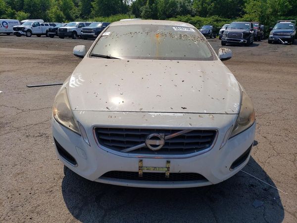 2012 VOLVO S60