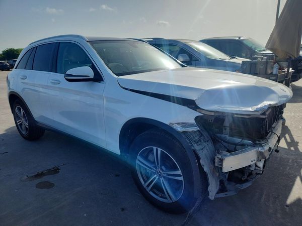 2020 MERCEDES-BENZ GLC GLC300-4M