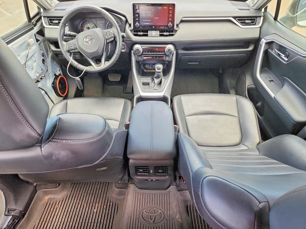 2021 TOYOTA RAV4 XLE Premium — CKPT