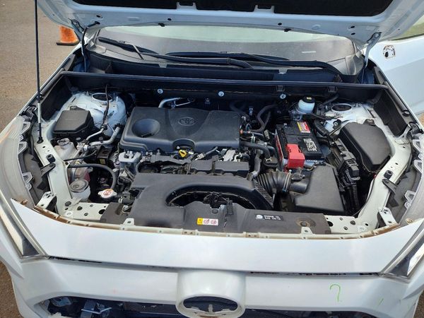 2021 TOYOTA RAV4 XLE Premium — Engine bay