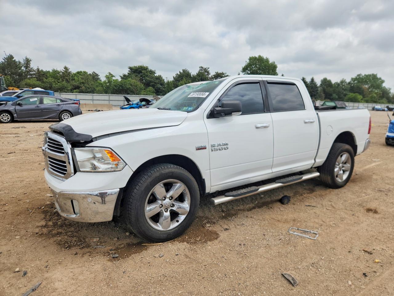 2016 RAM 1500 SLT