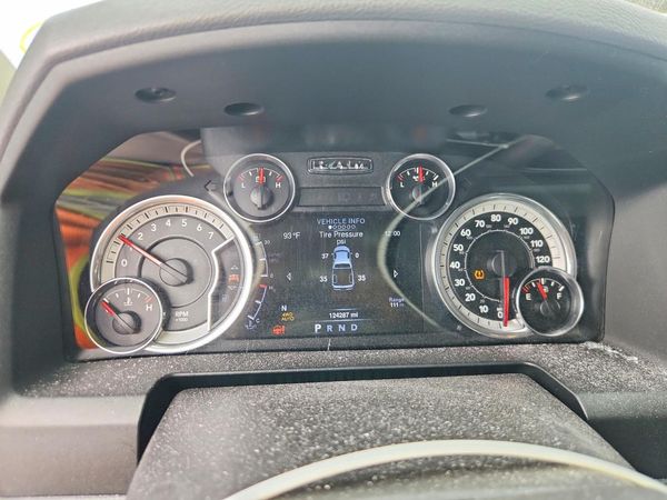2016 RAM 1500 SLT
