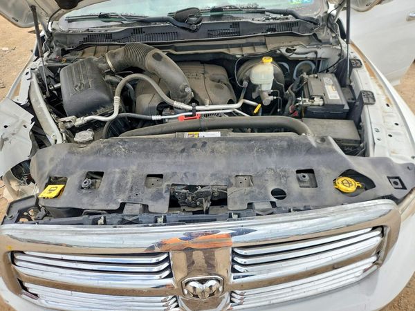 2016 RAM 1500 SLT