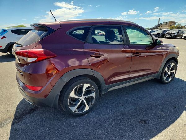 2016 HYUNDAI TUCSON
