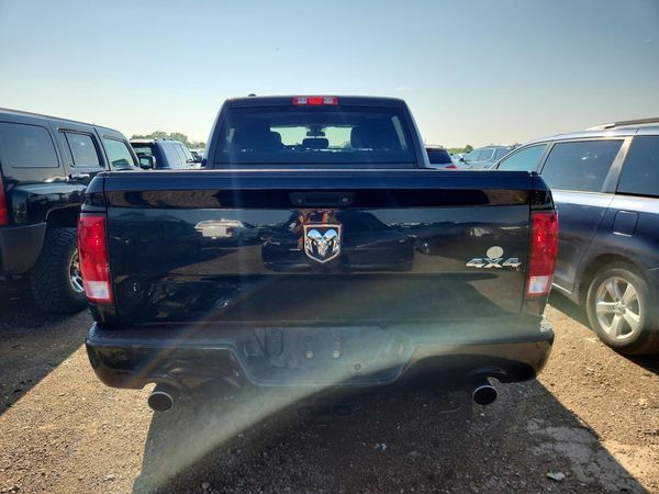 2018 RAM 1500 ST