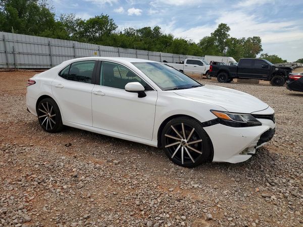 2019 TOYOTA CAMRY L/LE/SE/XLE — Passenger 3/4