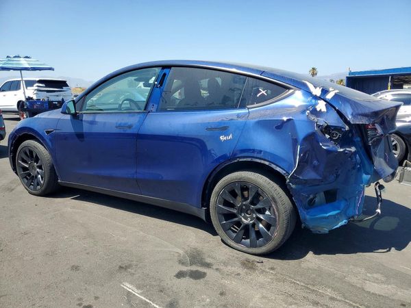 2024 TESLA MODEL Y