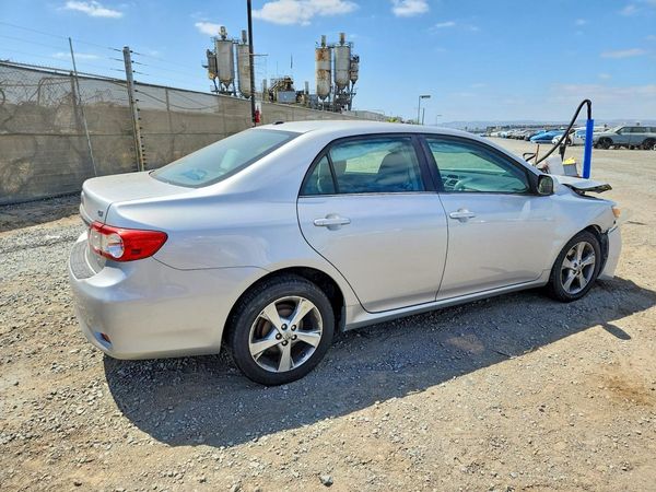 2013 TOYOTA COROLLA