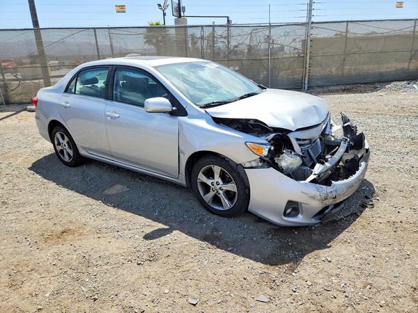 2013 TOYOTA COROLLA