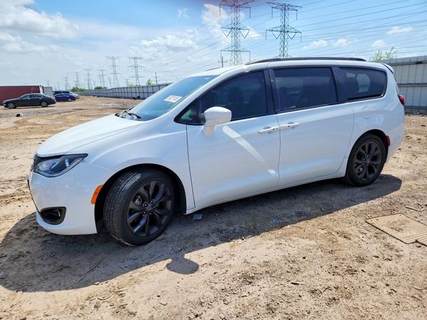 2019 CHRYSLER PACIFICA Touring L Plus
