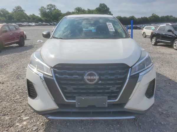 2022 NISSAN KICKS S
