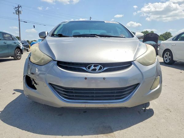 2012 HYUNDAI ELANTRA