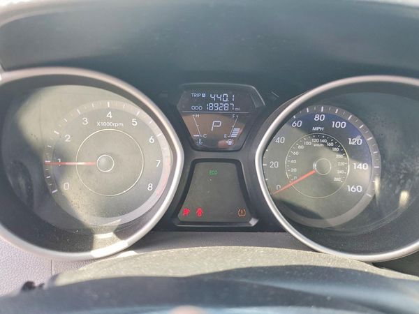 2012 HYUNDAI ELANTRA