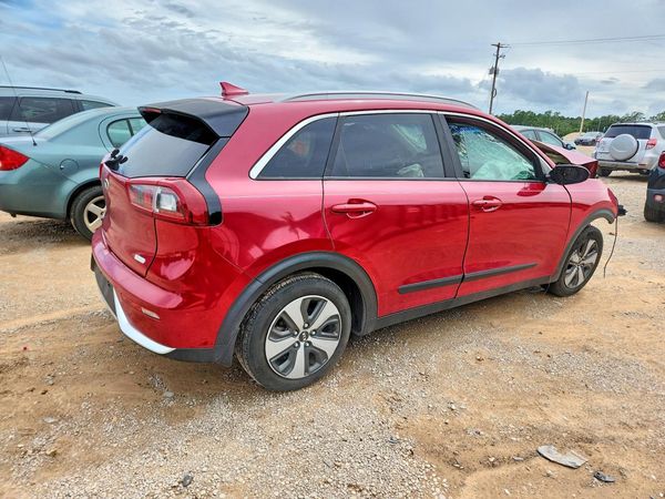 2017 KIA NIRO