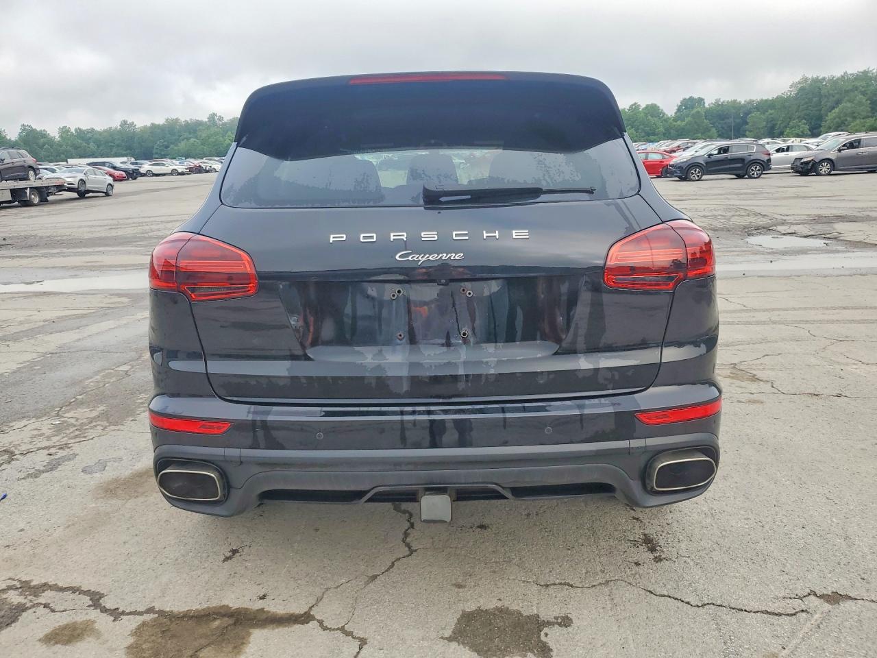 2016 PORSCHE CAYENNE