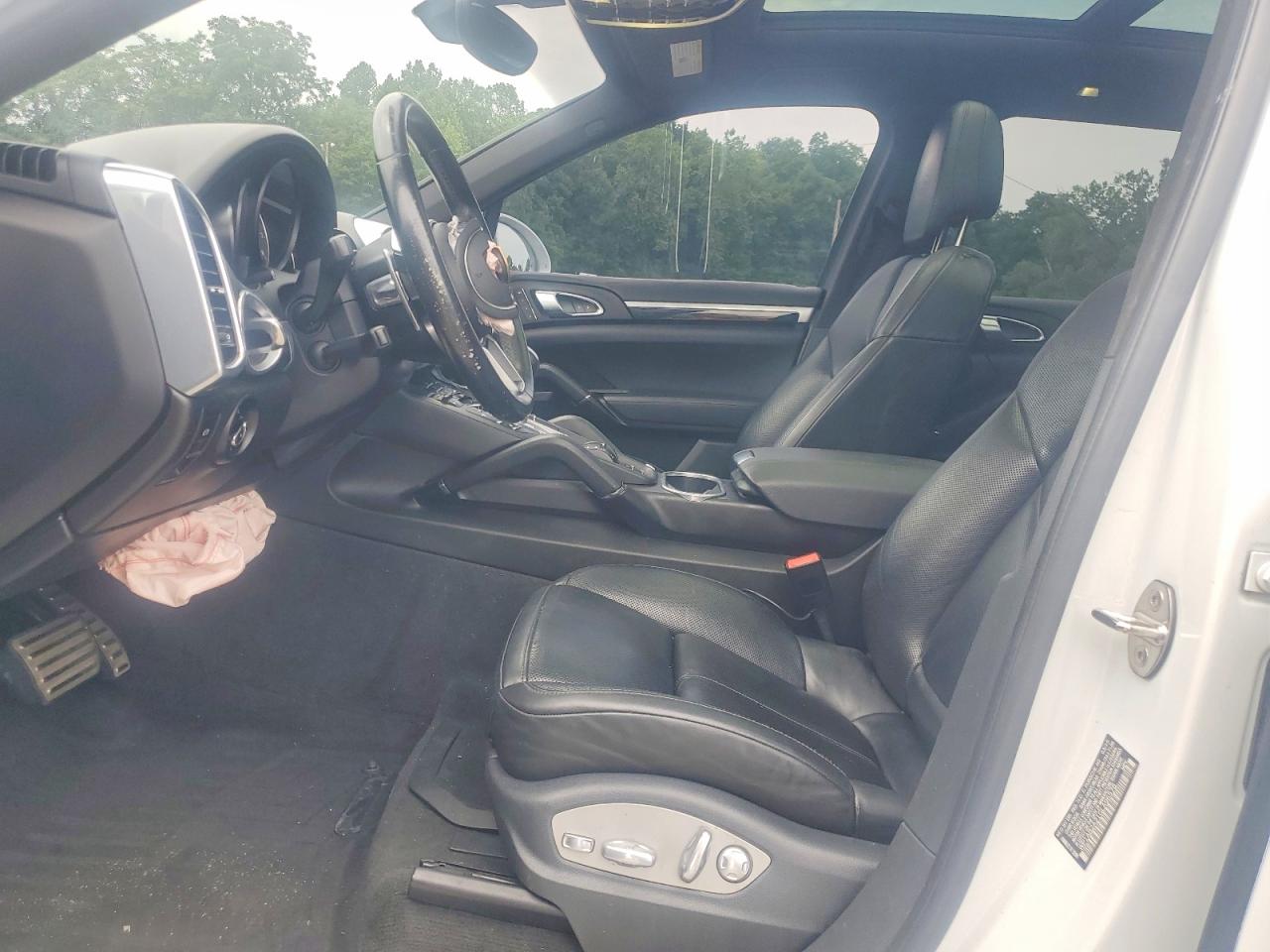 2016 PORSCHE CAYENNE
