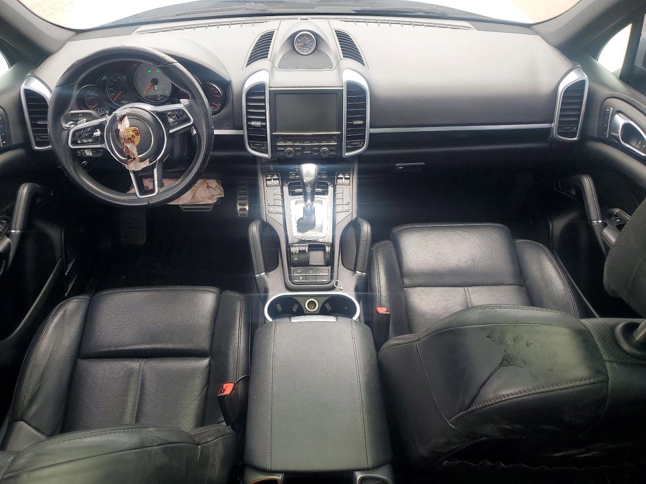 2016 PORSCHE CAYENNE
