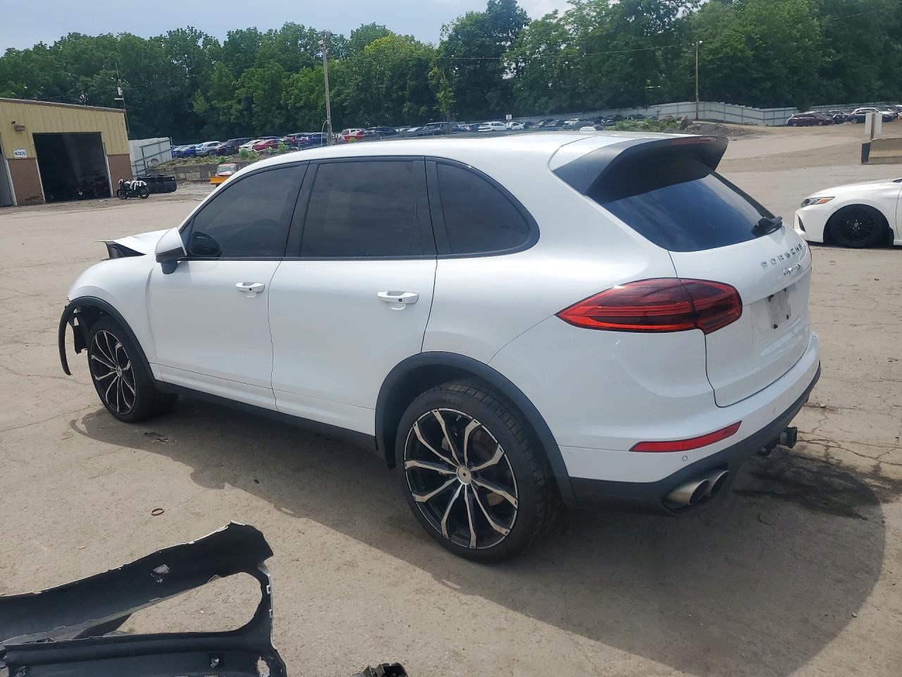 2016 PORSCHE CAYENNE