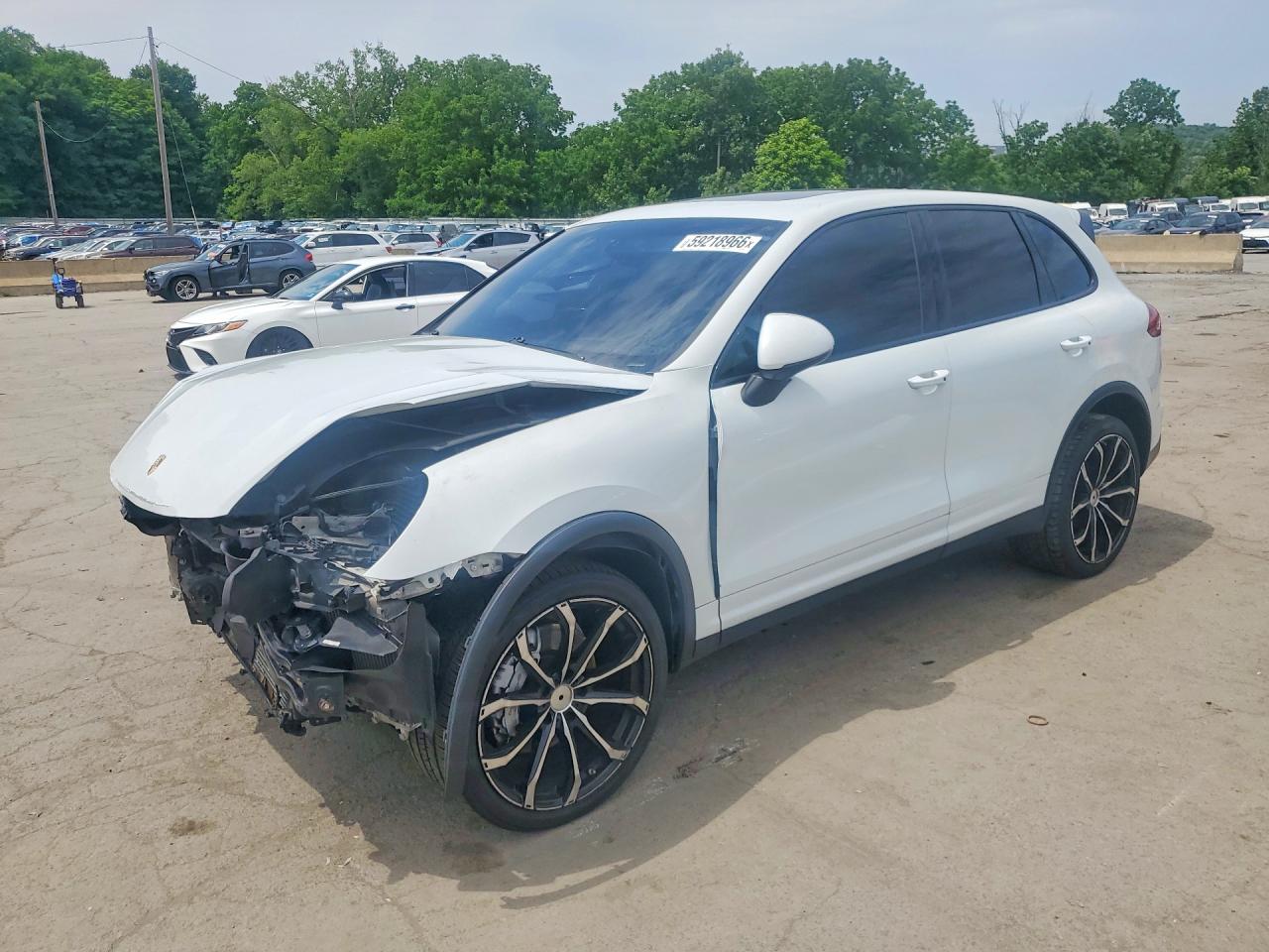2016 PORSCHE CAYENNE