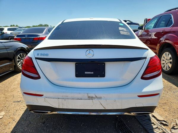 2017 MERCEDES-BENZ E E300
