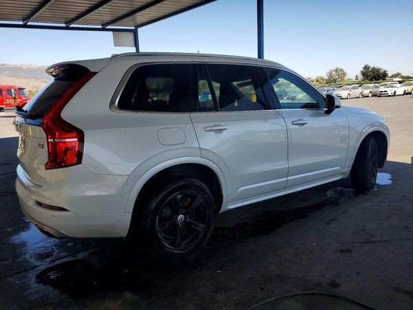 2020 VOLVO XC90 Momentum — PSRA