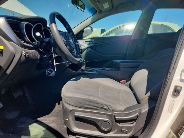 2015 KIA OPTIMA GL - Middle-low